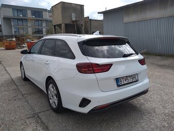 2022_KIA Ceed combi 1.5 turbo_1.maj.SR_9.667€ netto_ZÁRUKA_ - 5