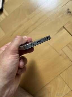 Apple iPhone 5s 16GB - 5