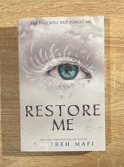 Shatter me séria (4 knihy) - 5