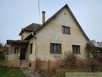 Murovaný rodinný dom v pokojnej časti Púchova na predaj - 5