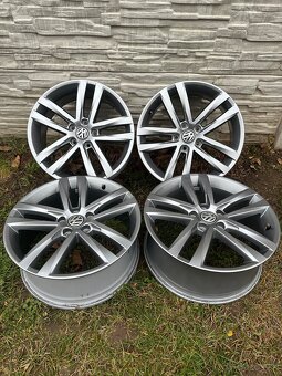 Salvador R-line R18 5x112 originál Volkswagen - 5