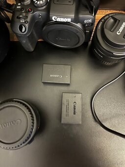 Canon EOS R10 + 2 objektívy + adaptér - 5