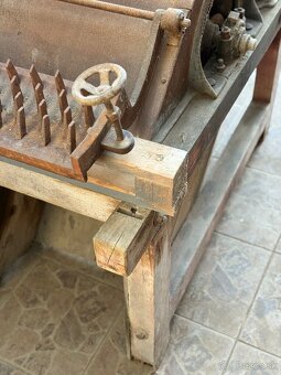 Predam starožitnu mlaťačku obilia - 5