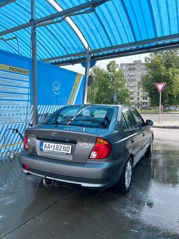ROZPREDÁM Hyundai accent II 1.3l - 5