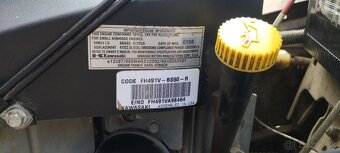 záhradný traktor John Deere X300R – 18koní - 5