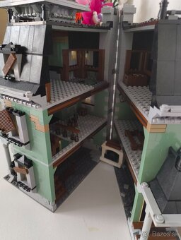 LEGO 10228 Haunted House - 5