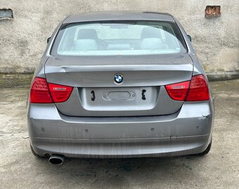 Rozpredám na diely BMW E90 318i 2010 - 5