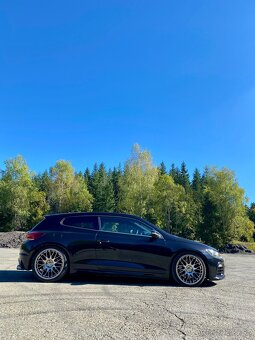 Volkswagen Scirocco R 2.0 TSI DSG - 5