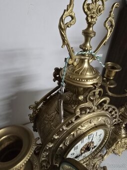 Starozitne krbove hodiny a svietniky.....cislo 13 - 5