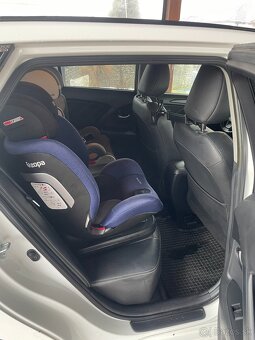 Predám Toyota Avensis 1.6 D-4D Business Edition - 5