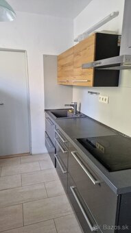 4 IZBOVY BYT ZARIADENY, GARAZ, PIVNICA,ZAHRADA - 5