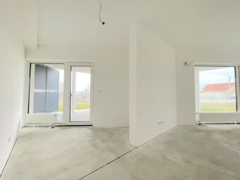 NA PREDAJ 1,5-IZBOVY APARTMÁN S TERASOU, STUPAVA. - 5