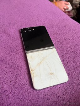 Samsung galaxy FLIP 5 256GB. + watch 5 pro 45mm. - 5