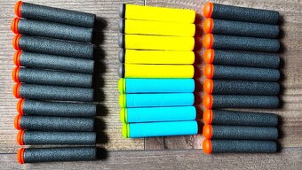 Pištole NERF a X-shot - 5