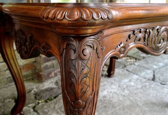 Vyrezávaný stôl z orechového dreva - 5