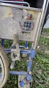 Skladací invalidný vozík - 5