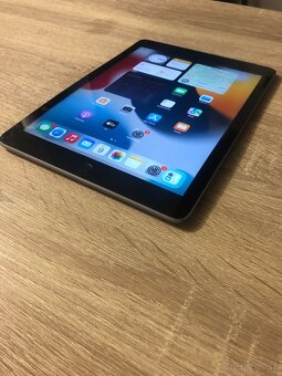 9.7” tablet iPad 5.generácie 32GB nafúknutá bateria - 5