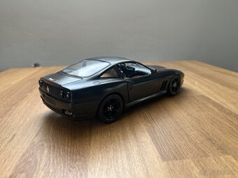 Ferrari 550 Maranello 1:18 Bburago - 5