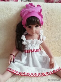 Babika Gotz Hannah s oblecenim - 5