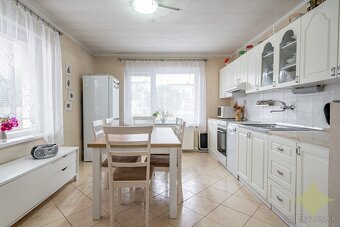 Na predaj poschodový rodinný dom vo Vidinej - 5