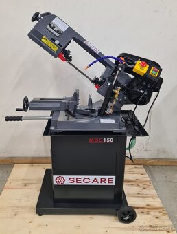 Pásová pila na kov s chladením - 5