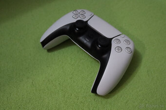 PlayStation 5 s mechanikou + hra Gran Turismo 7 - 5