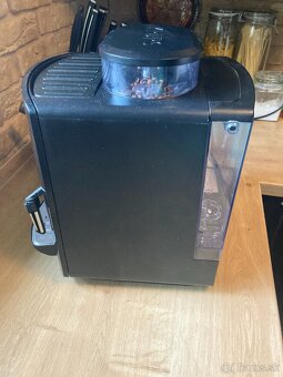 automaticky kávovar KUPS Espresseria EA81 po velkom servise - 5