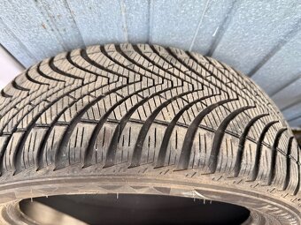 Predám celoročné pneumatiky Kumho 215/50 R18 HA32 92W 3PMSF - 5