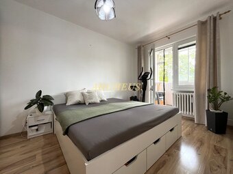 PREDAJ - 3 IZBOVÝ BYT S LOGGIOU, L. SVOBODU, BARDEJOV - 5