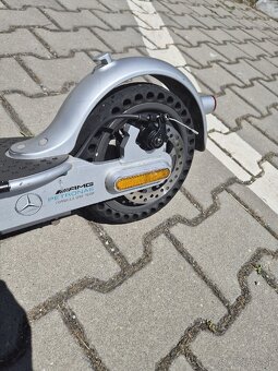 Xiaomi Mi Electric Scooter Pro 2 Mercedes F1 Team Edition - 5