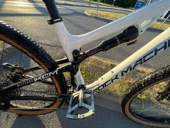 Bicykel rock machine blizard xcm70-29 - 5