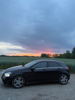 Mercedes Benz A220 4Matic benzín - 5