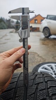 Alu Lexus Is250 (17x8JJ ET45) + zimní pneu Matador - 5