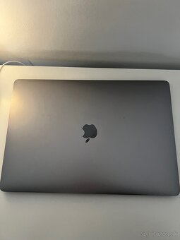 MacBook Pro 15” 2017 Touch Bar i7 16GB 256GB – dobrý stav - 5