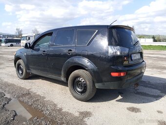 Mitsubishi Outlander 4x4 - 5