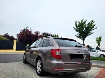 Škoda Superb combi 2.0 TDI Elegance R.V.2011 - 5
