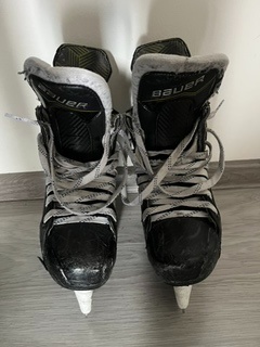 Chlapčenské hokejové korčule BAUER SUPREME M40 vel. 5.0 - 5