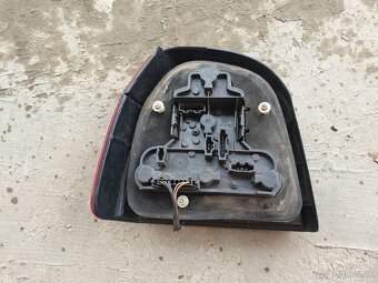 Pravé zadné svetlo • VW Golf 3 hatchback - 5