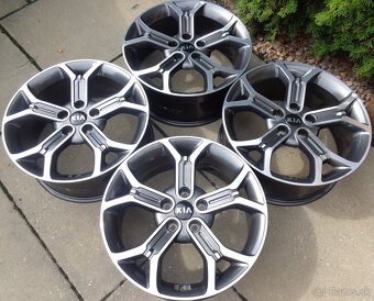 5x114,3 R18 original Kia X Ceed aludisky - 5
