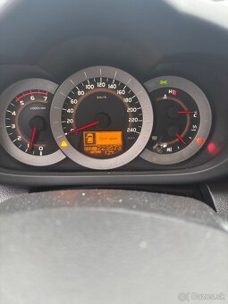 Toyota RAV 4, rv. 2012, 2,2D 110 kw 4x4 - 5