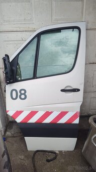 Predam dvere na MB sprinter  a VW LT - 5