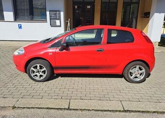Fiat Grande Punto 1,2 i benzín manuál 51 kw - 5