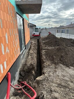 Ponúkame zemné a výkopové práce minibager Kubota U27 - 5