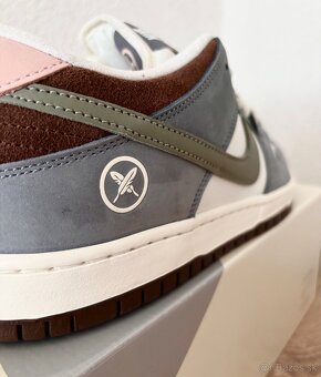 Nike SB Dunk Low Yutto - 5