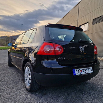 Volkswagen Golf 5 - výborný stav - 5