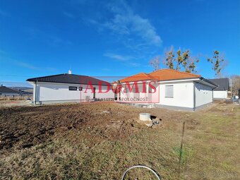Predám 4izbový bungalov Ruskov,kolaudácia,652m2,Ruskov, len - 5