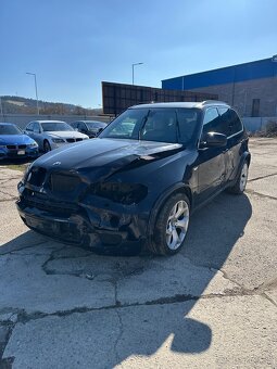 Rozpredam bmw e70 210kw - 5