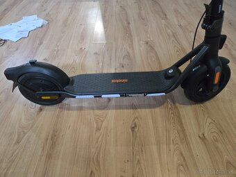 SEGWAY NINEBOT F2 - 5
