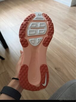 Nike Performance VOMERO 18 - 5