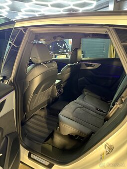 Predám Audi Q8 - 5